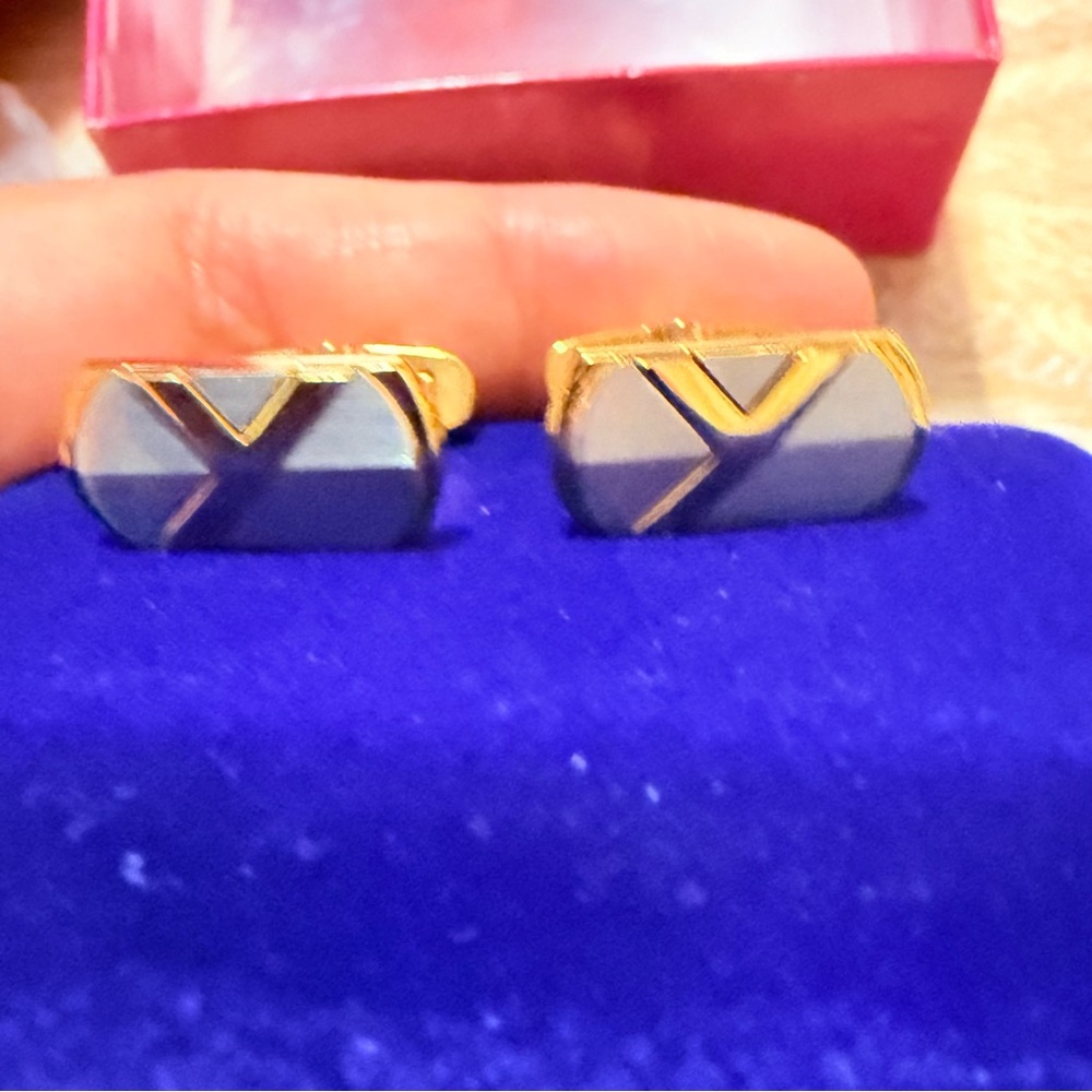 YSL Vintage 💯 Authentic  cufflinks box included